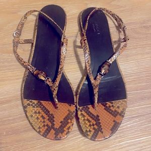GUCCI Authentic Thong Sandals Snake Print